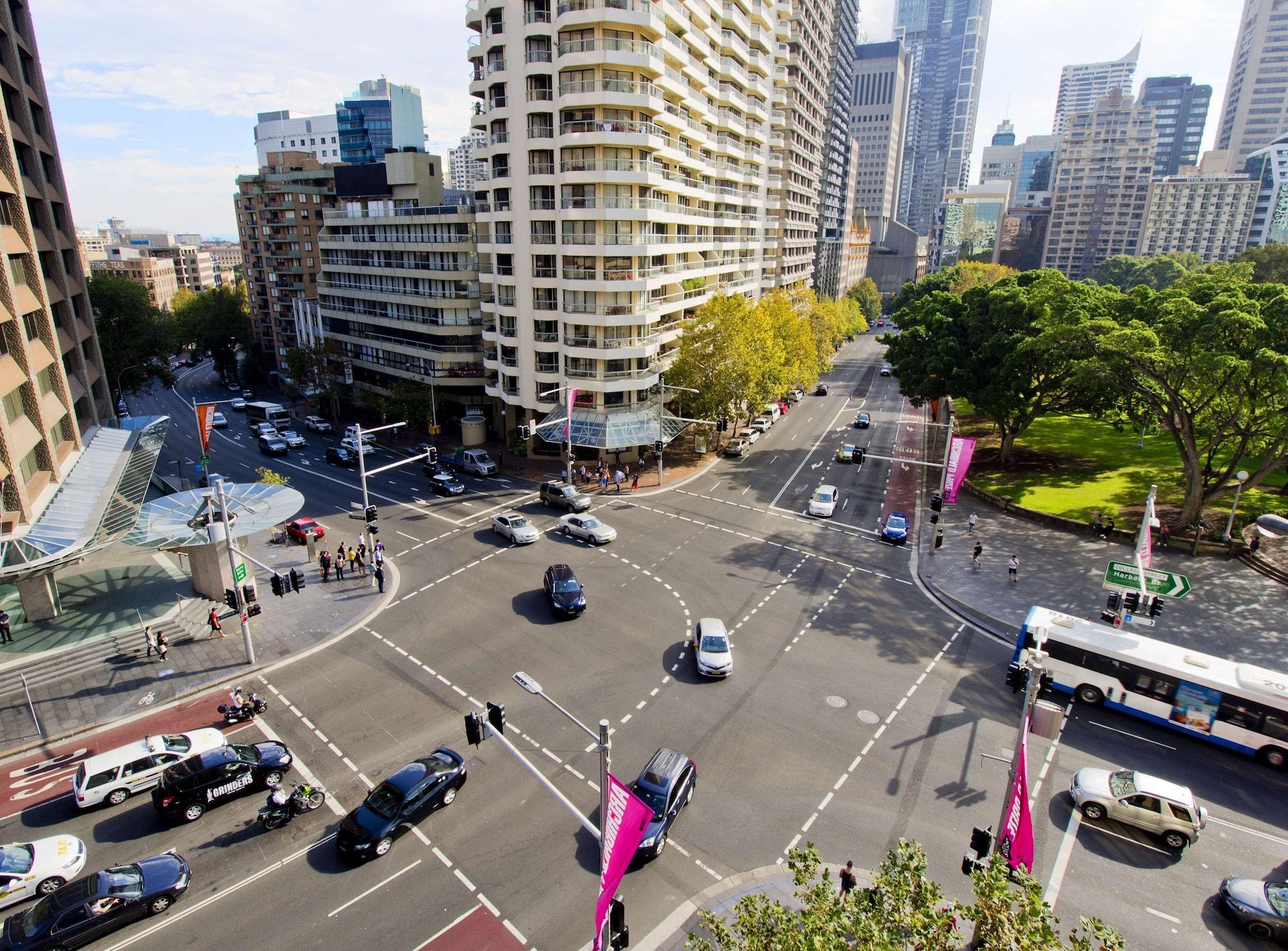 Oaks Sydney Hyde Park Suites Exterior photo