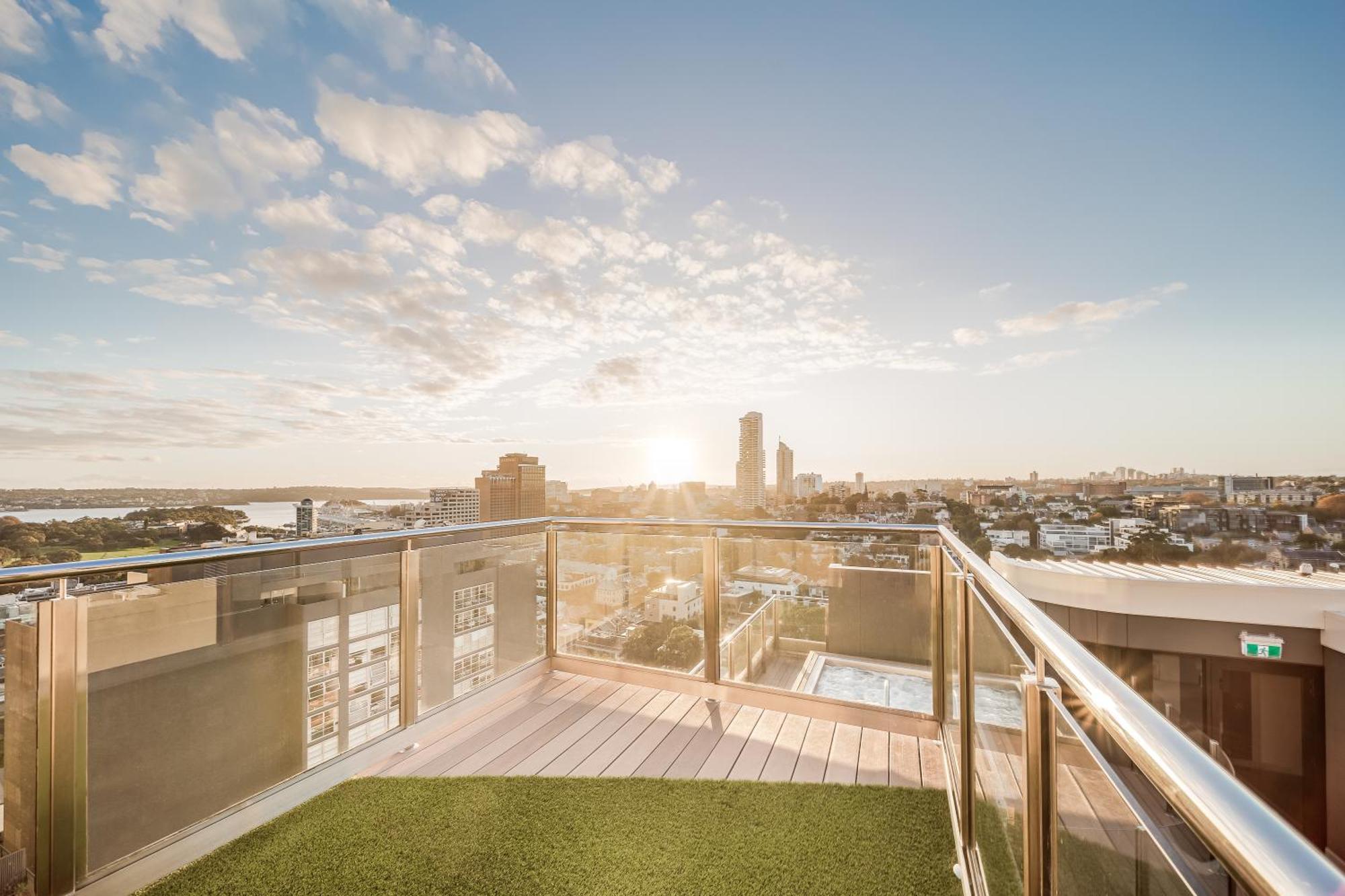 Oaks Sydney Hyde Park Suites Exterior photo